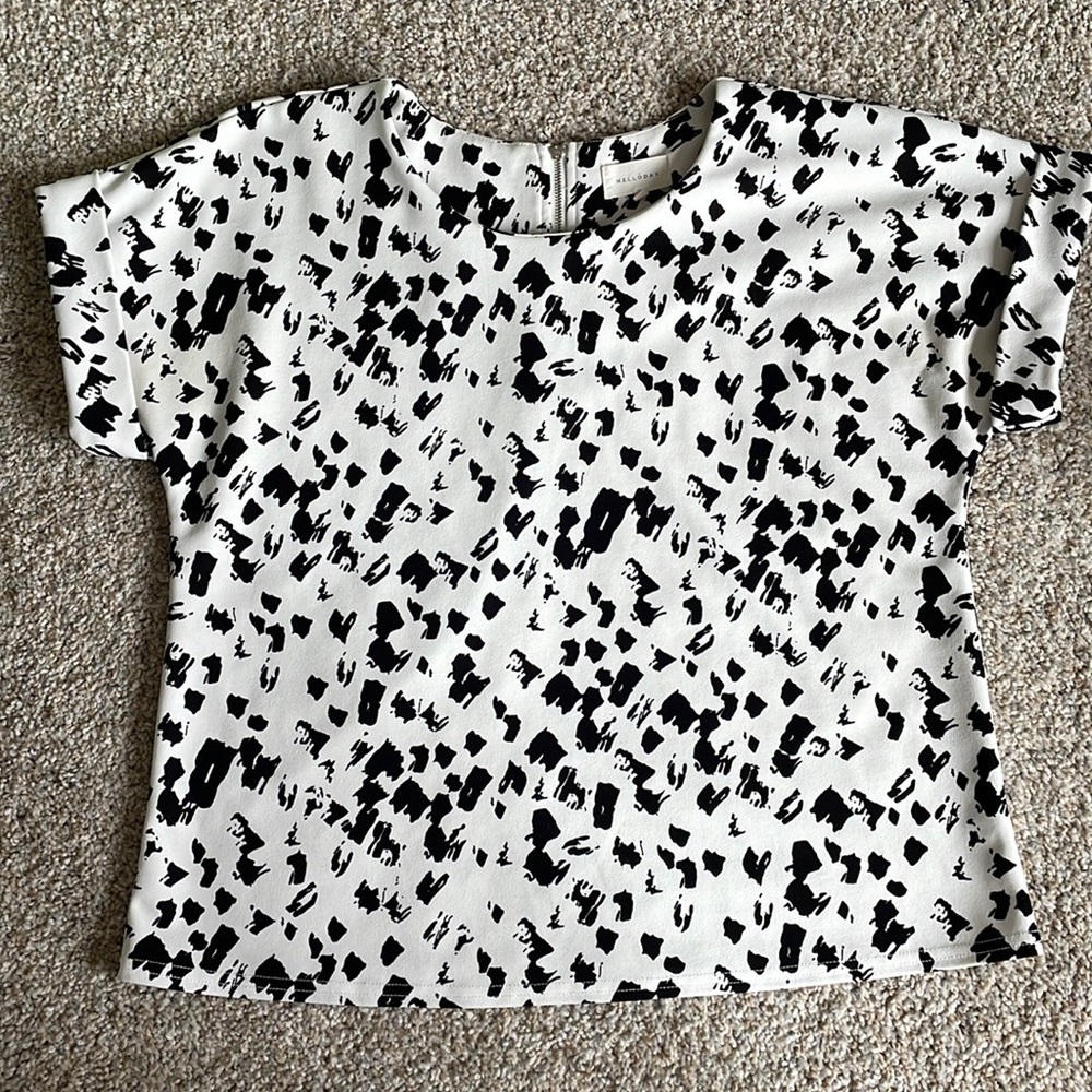 Melloday Patterned Short-sleeve Blouse - S